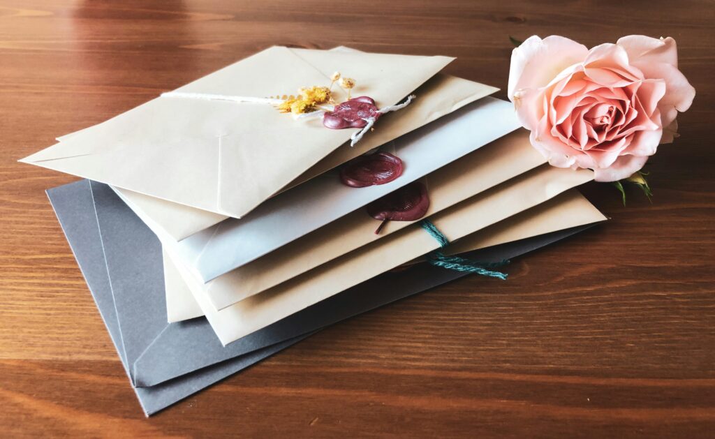 sealed envelope with digital legacy final messages